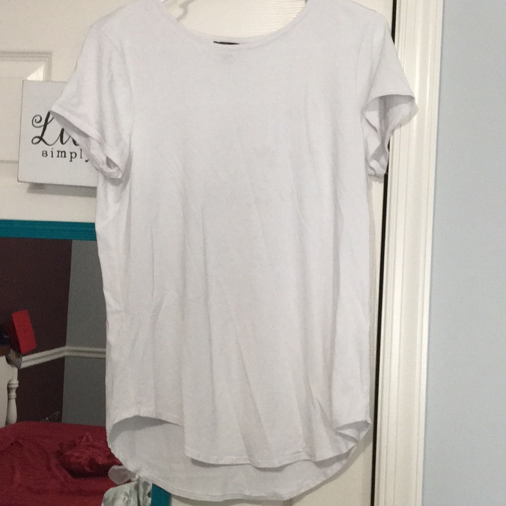 White tee